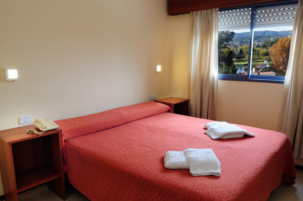 Hotel Temu Villa Carlos Paz Kültér fotó